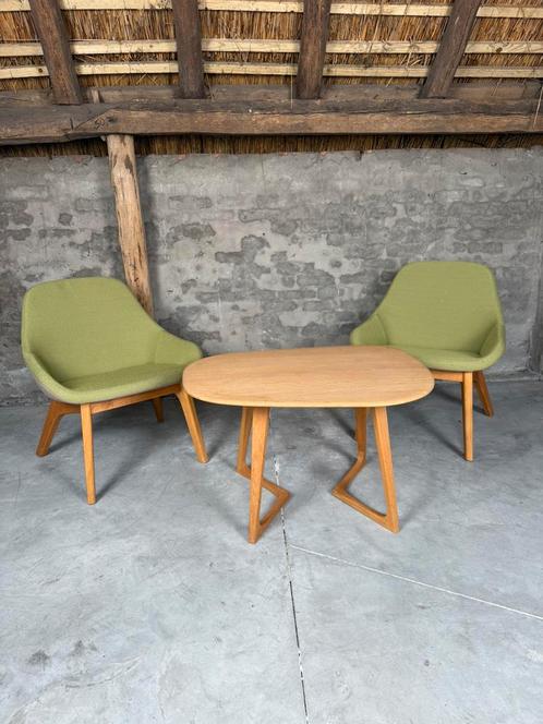 Zeitraum Morph Lounge stoelen en Zeitraum Twist tafel, Huis en Inrichting, Fauteuils, Zo goed als nieuw, Hout, Stof, 50 tot 75 cm