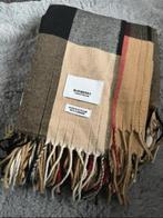 Burberry sjaal van bijenkorf, Ophalen of Verzenden, Zo goed als nieuw, Overige maten, Sjaal