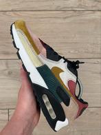 Nike Air Max 90 Multicolor Corduroy maat 42 patta/dunk/1/one, Verzenden, Zwart, Nike, Sneakers of Gympen