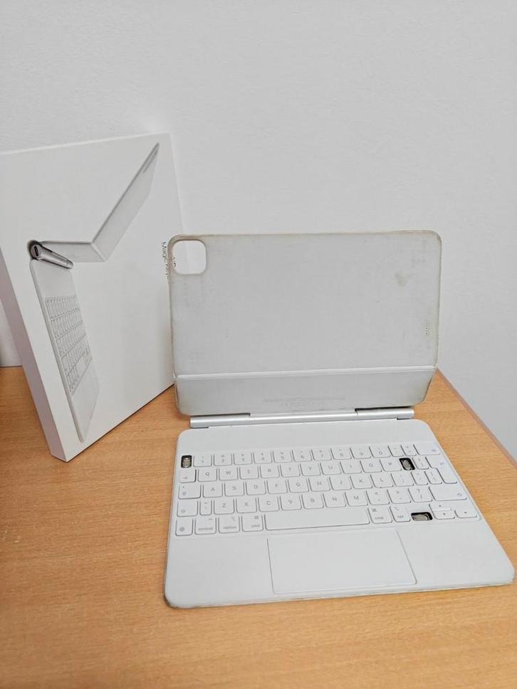 iPad Magic Keyboard, Computers en Software, Toetsenborden, Zo goed als nieuw, Qwerty, Draadloos, Ergonomisch, Opvouwbaar, Toetsenbord en muis-set