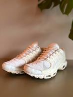 Nike Air Max - TN - White - EU44 - Terrascape, Kleding | Heren, Schoenen, Wit, Ophalen of Verzenden, Sneakers of Gympen, Zo goed als nieuw