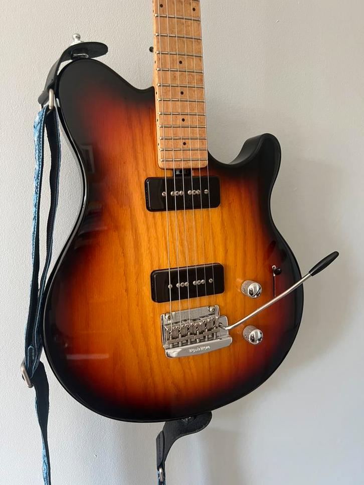 Music Max Axis Sport (p90’s), Muziek en Instrumenten, Snaarinstrumenten | Gitaren | Elektrisch, Zo goed als nieuw, Solid body