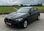 BMW 1-Serie 116I 100KW 5DR 2012 Zwart, Auto's, 1-Serie, 65 €/maand, Metallic lak, Zwart