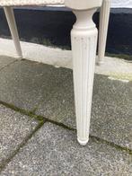 grappig oud hoekstoeltje, wit en gestoffeerd, Ophalen of Verzenden