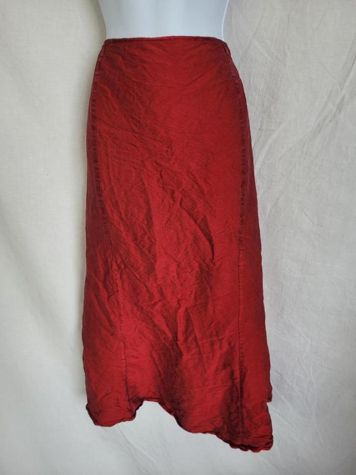 Mooie lange rode rok mt M, Kleding | Dames, Rokken, Zo goed als nieuw, Maat 38/40 (M), Rood, Onder de knie, Ophalen of Verzenden