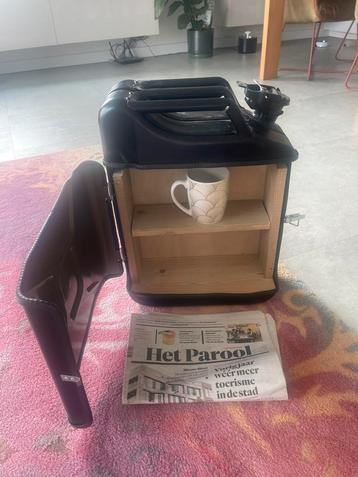 Jerry can kastje beschikbaar voor biedingen