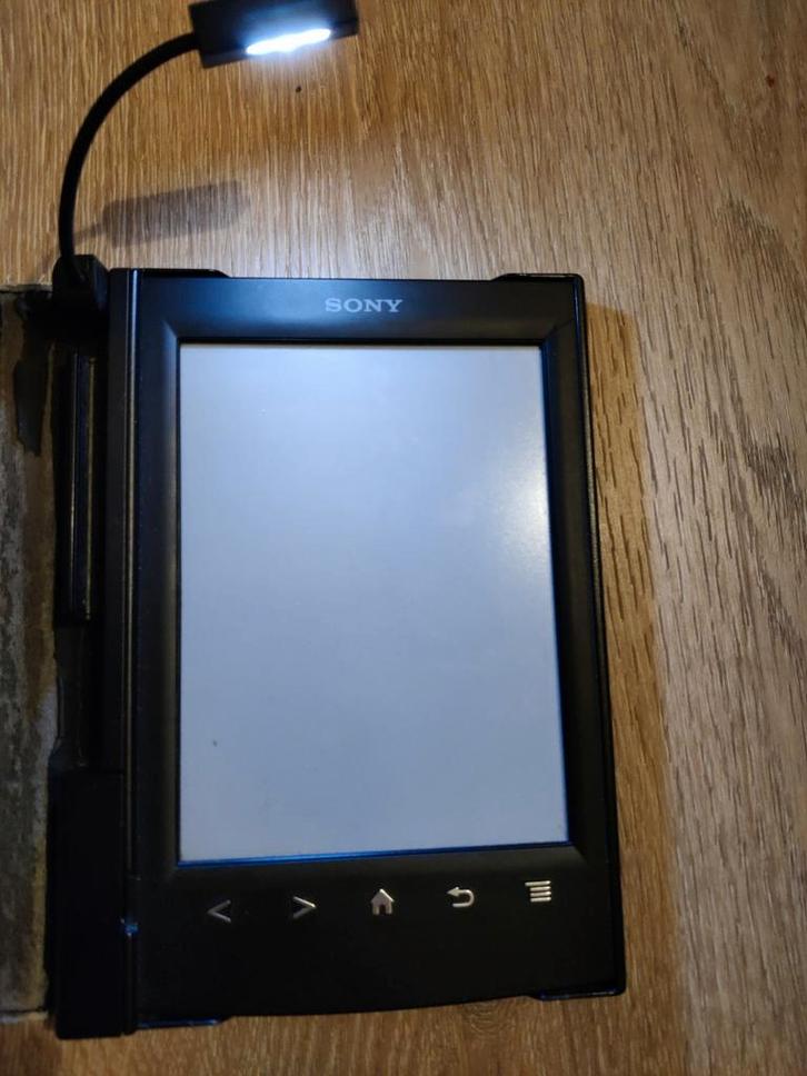 Sony E-reader PRS-T2N met 188 boeken, Computers en Software, E-readers, Gebruikt, 6 inch of minder, Wi-Fi, Ophalen of Verzenden