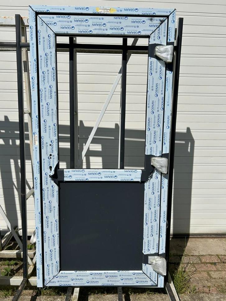 Nieuw kunststof kozijn met deur en Hr++ glas, Doe-het-zelf en Verbouw, Kozijnen en Schuifpuien, Nieuw, Deurkozijn, Kunststof, 150 tot 225 cm