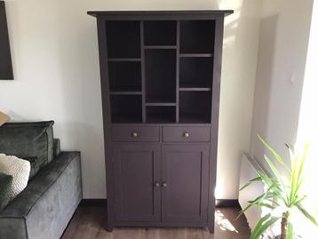 KAST, 2 LADEN EN 2 DEURTJES VOOR HUISKAMER OF KEUKEN !!! beschikbaar voor biedingen