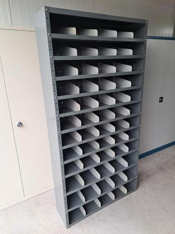 Vakkenkast schottenkast schappenkast materiaalkast  beschikbaar voor biedingen