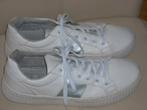 Bluebox LEREN !! Dames schoenen mt 39 wit zgan !! Oph/verz, Ophalen, Zo goed als nieuw, Wit, Instappers