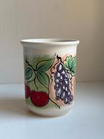 Vintage beker mok - Tableware Made in Staffordshire England, Ophalen of Verzenden, Zo goed als nieuw, Overige stijlen, Kop(pen) en/of Schotel(s)