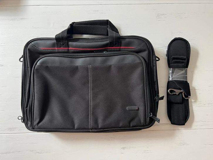 Partij 50 Nieuwe Laptoptassen - Ongebruikt!, Computers en Software, Laptoptassen, Nieuw, Schoudertas, 15 inch, Ophalen of Verzenden