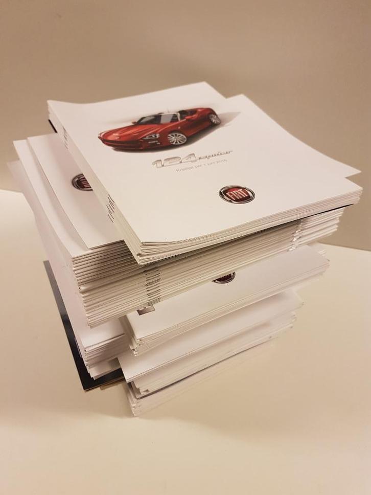 185 x Fiat en Abarth autofolders brochures. Nieuwstaat, Boeken, Auto's | Folders en Tijdschriften, Zo goed als nieuw, Overige merken