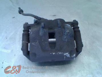 Remklauw (Tang) rechts-voor van een Opel Vivaro beschikbaar voor biedingen