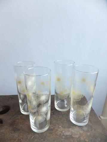 4 vintage longdrink glazen 50s pastelgeel bloemmotief vaasje beschikbaar voor biedingen
