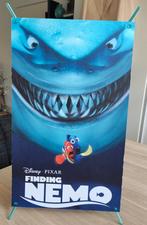 Zeldzame reclameposter met houder Finding NEMO Disney Pixar., Verzamelen, Mickey Mouse, Gebruikt, Ophalen of Verzenden