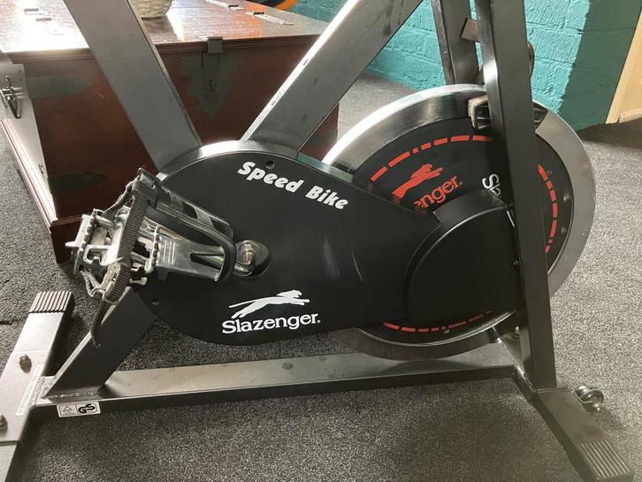 Slazenger speedbike, ideaal voor binnen trainen!, Sport en Fitness, Fitnessapparatuur, Gebruikt, Spinningfiets, Armen, Benen, Buik
