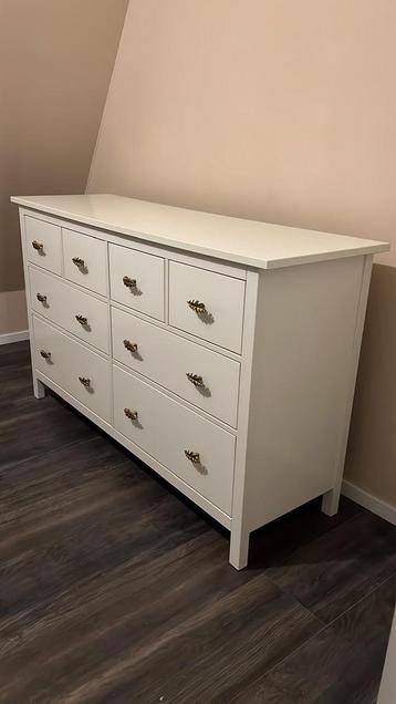 Witte commode met lades beschikbaar voor biedingen