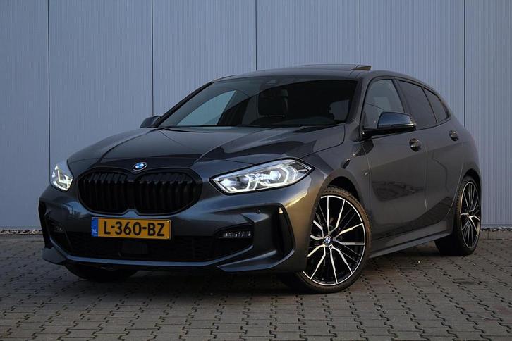 BMW 1-serie 118i High Executive M-Sport | Panoramadak | Harm, Auto's, BMW, Bedrijf, Te koop, 1-Serie, ABS, Achteruitrijcamera