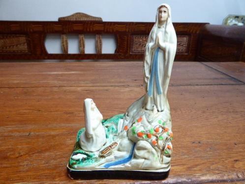 Mooi gipsen beeldje van Maria met Bernadette, Lourdes, Antiek en Kunst, Antiek | Religie, Ophalen of Verzenden