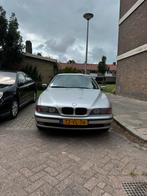 BMW 5-Serie 2.5 I 523 AUT 1998 Grijs, Auto's, Automaat, 74 €/maand, Zwart, 2494 cc