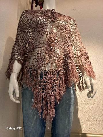 Ibiza boho stijl gehaakte poncho met franje, maat s/m beschikbaar voor biedingen