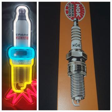 Spark Plug LED Verlichting & Wandbord beschikbaar voor biedingen
