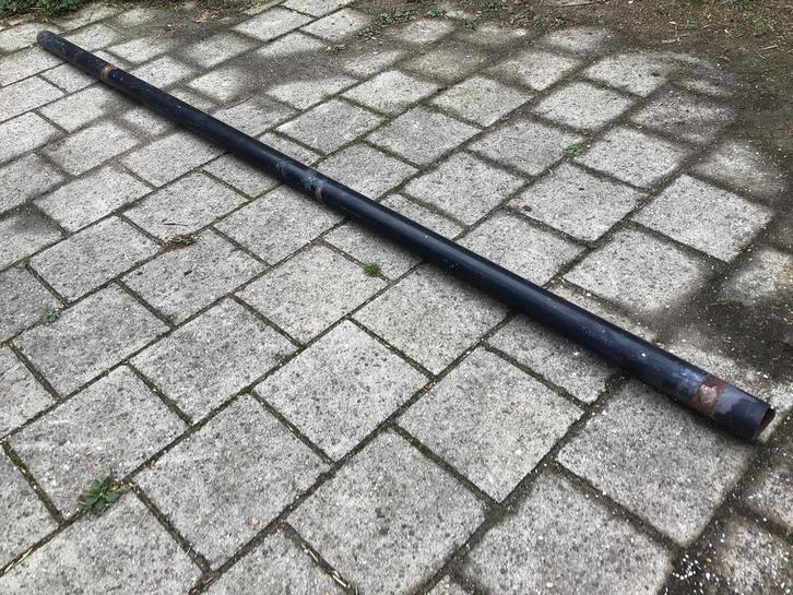 Dikwandige ijzeren regenpijpen., Doe-het-zelf en Verbouw, Buizen en Afvoer, Gebruikt, Overige materialen, 2 tot 4 meter, 60 tot 80 mm