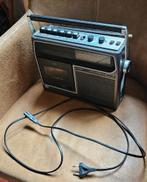 SONY cassette radio recorder classic internationaal gebruik!, Audio, Tv en Foto, Radio's, Ophalen, Zo goed als nieuw, Wereldontvanger