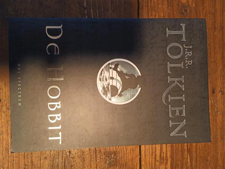 De Hobbit - J.R.R. Tolkien, Boeken, Fantasy, Zo goed als nieuw, Ophalen of Verzenden