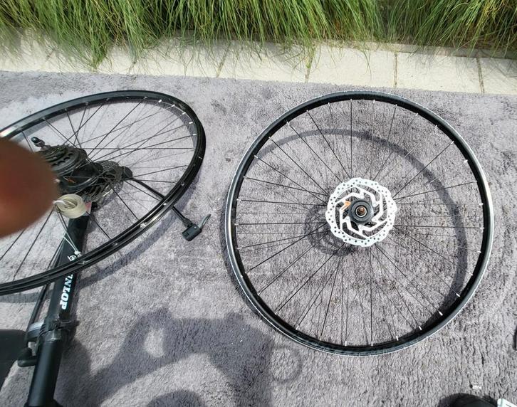2x28" fiets velgen bontrager connection met Shimano naaf, Fietsen en Brommers, Fietsonderdelen, Algemeen, Wiel, Ophalen of Verzenden