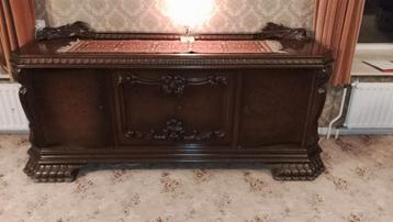 Vintage Antiek Dressoir - Prachtige details! beschikbaar voor biedingen