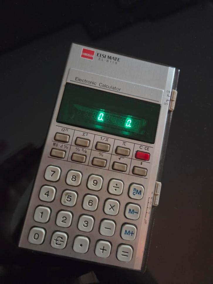 Vintage Sharp rekenmachine EL-8118, Diversen, Rekenmachines, Gebruikt, Ophalen