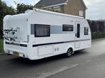 Adria Adora 542 UL verkocht, Caravans en Kamperen, Caravans, Schokbreker, Rondzit, Overige typen, Bedrijf