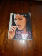 Nigella Bijt het kookboek bij de tv-serie Nigella Lawson., Boeken, Kookboeken, Hoofdgerechten, Gezond koken, Ophalen of Verzenden