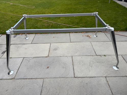 Design onderstel tafel met glazen blad., Huis en Inrichting, Tafels | Eettafels, Gebruikt, 50 tot 100 cm, Vijf personen of meer