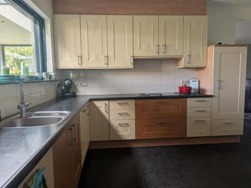 Hoekkeuken beschikbaar voor biedingen