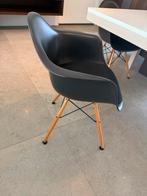 Vitra Eames DAR eetkamerstoel 4 stuks, Huis en Inrichting, Stoelen, Ophalen of Verzenden, Gebruikt, Zwart, Vier