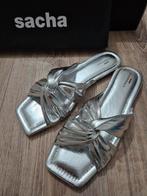 Zilveren slippers (mt 39) van Sacha, NIEUW!, Overige kleuren, Nieuw, Sacha, Ophalen