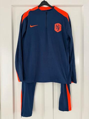 NIEUW: Nederlands elftal Nike trainingspak 2024 maat M beschikbaar voor biedingen