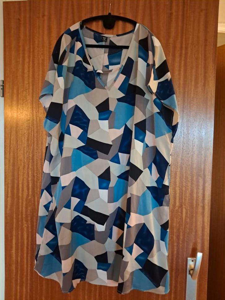 Shein Curve Tuniek Maat 4XL - Nieuw!, Kleding | Dames, Blouses en Tunieken, Nieuw, Maat 46/48 (XL) of groter, Blauw, Ophalen of Verzenden
