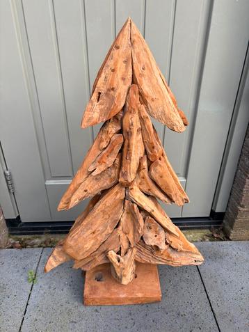 Teakhouten kerstboom beschikbaar voor biedingen