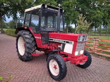 Case INTERNATIONAL 744 744 (bj 1976) beschikbaar voor biedingen
