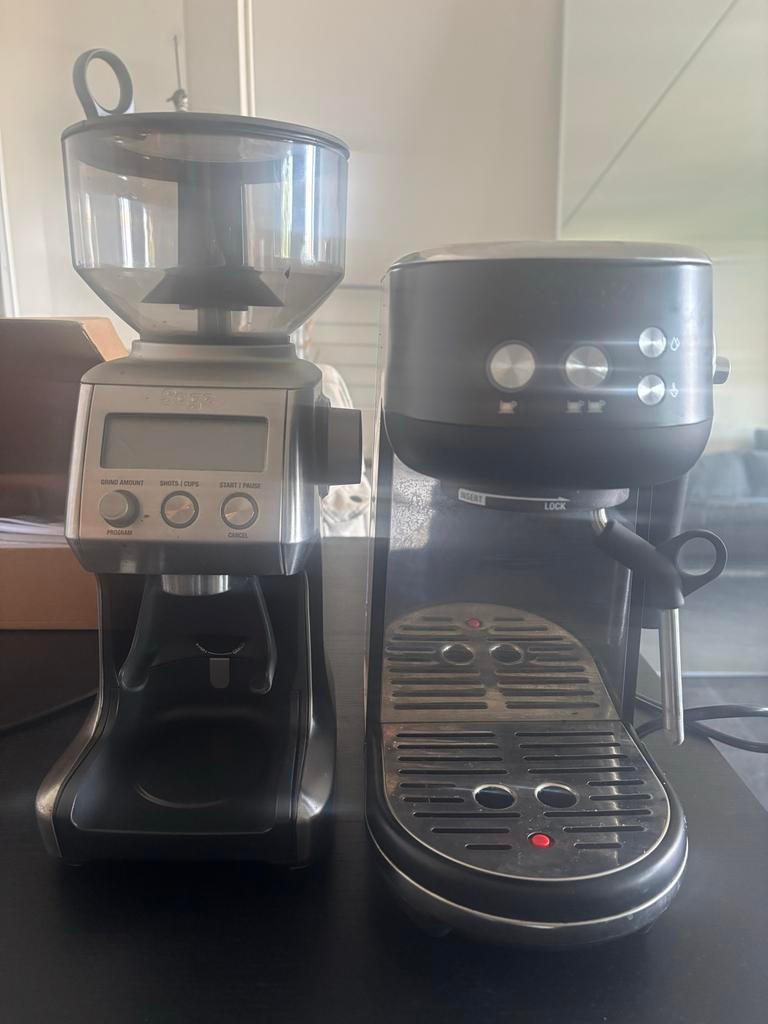 Sage the Bambino Black met smart grinder, Witgoed en Apparatuur, Koffiezetapparaten, Zo goed als nieuw, Gemalen koffie, Combi