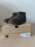 UGG classic ultra mini leather 6, Ophalen of Verzenden, Zo goed als nieuw, Zwart, Boots