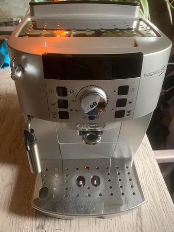 De’Longhi Magnifica S – Volautomatische Koffiebonenmachine beschikbaar voor biedingen