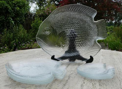 Vintage Glazen Vis Set Schaal met 9 Borden Arcoroc servies, Huis en Inrichting, Keuken | Servies, Nieuw, Bord(en), Overige stijlen