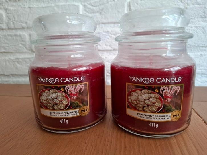 Yankee Candle Peppermint Pinwheels. Medium Jar. Per stuk:, Diversen, Kerst, Nieuw, Ophalen of Verzenden