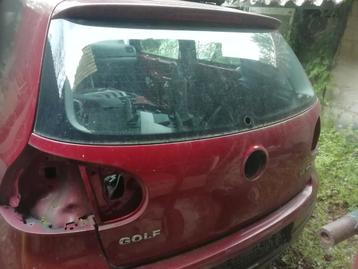 Golf 5 rood onderdelen  beschikbaar voor biedingen